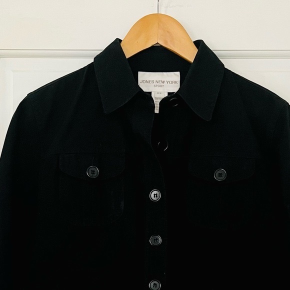 Jones New York Black Lightweight Jacket. Size Medium. - Picture 4 of 13